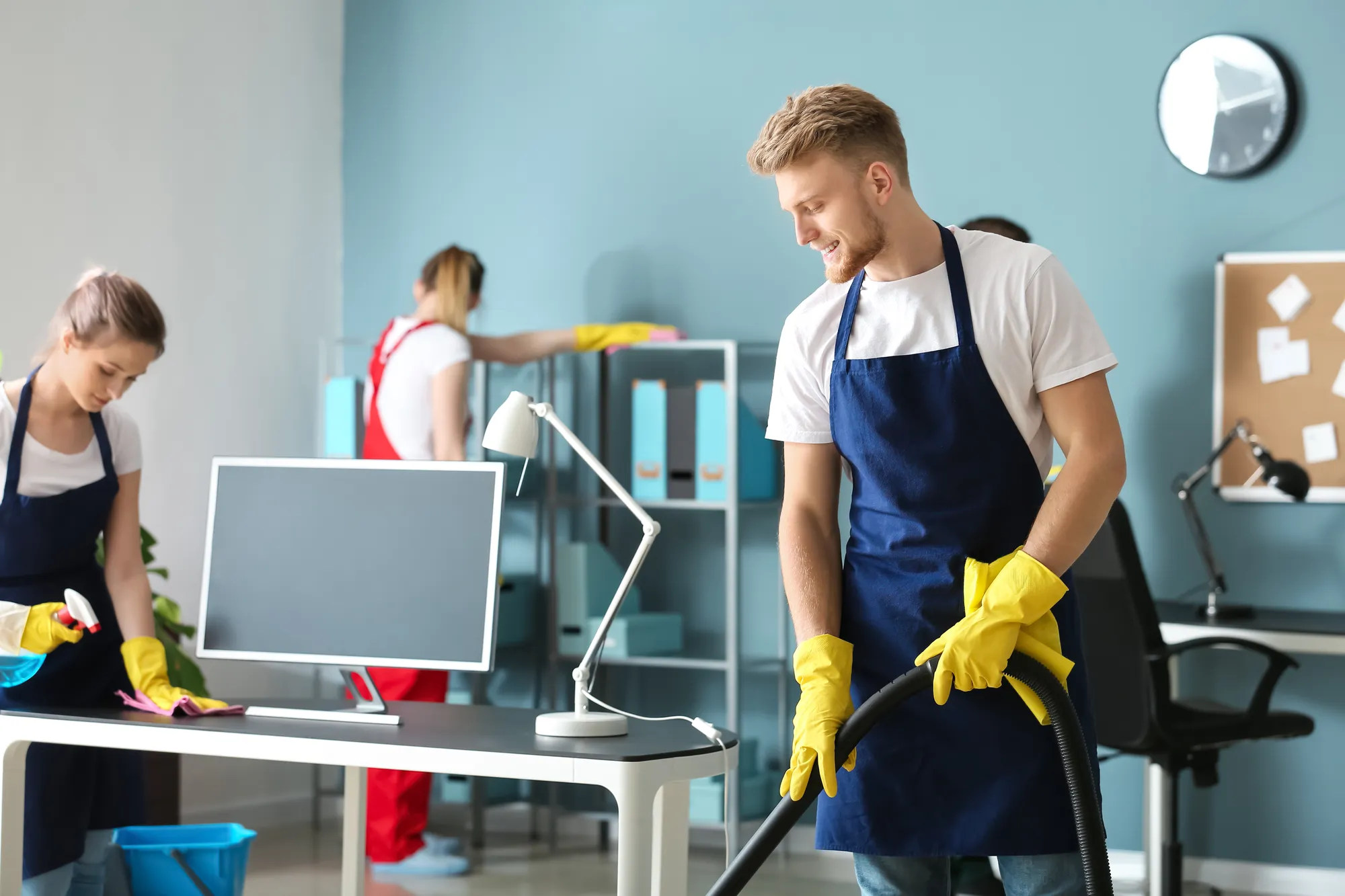 Sulux Clean es una empresa de mantenimiento, limpieza y desinfección. Comprometida a ofrecer soluciones integrales para que disfrutes de espacios impecables y saludables.